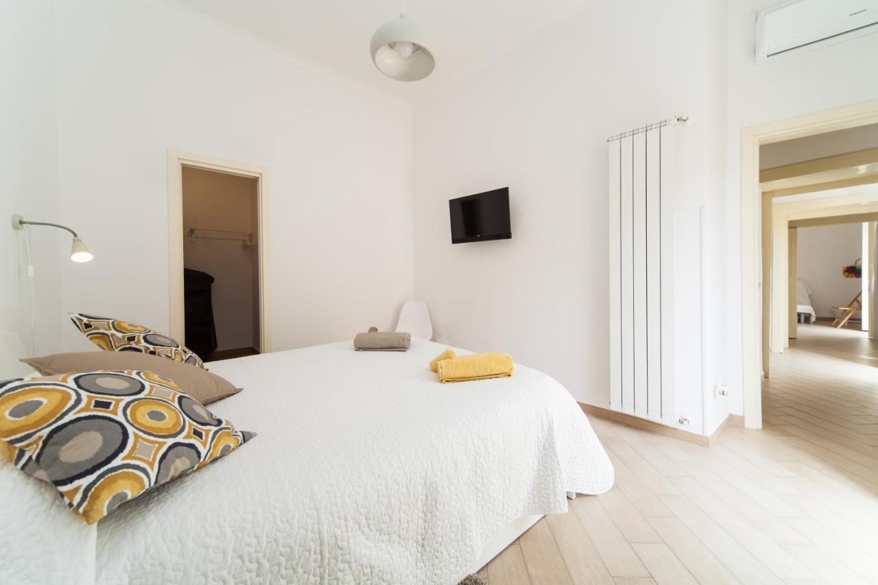 Napoli Centro Suite - Duomo Apartment Dış mekan fotoğraf